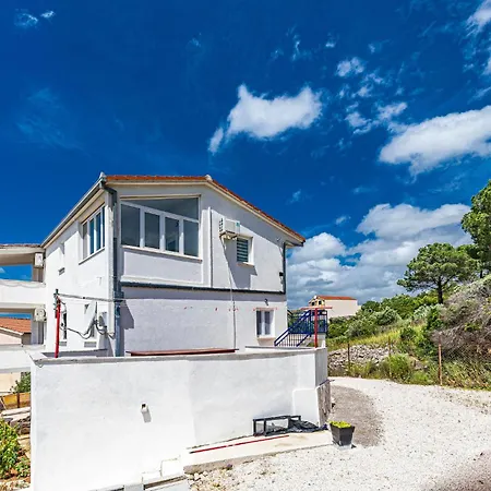 Apartamento Beautiful In Okrug Gornji With Wifi Trogir